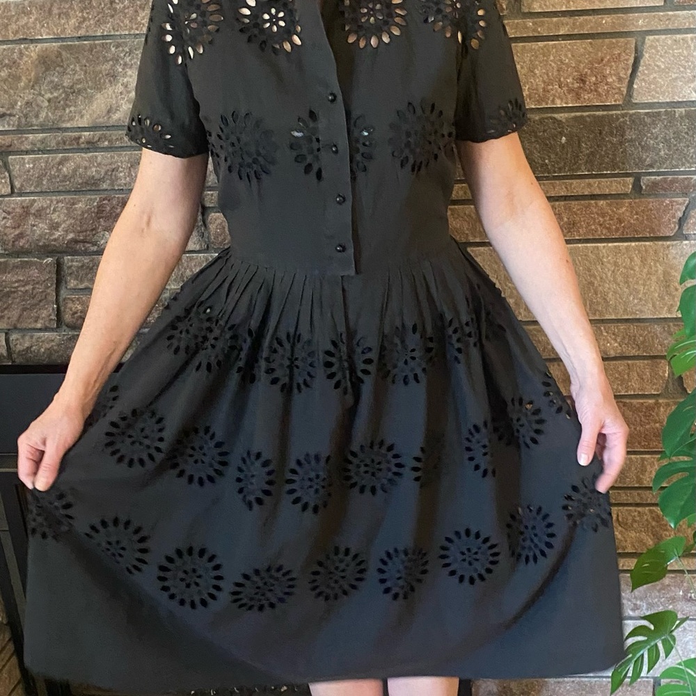 VINTAGE Women’s cotton day dress c. early 1960’s